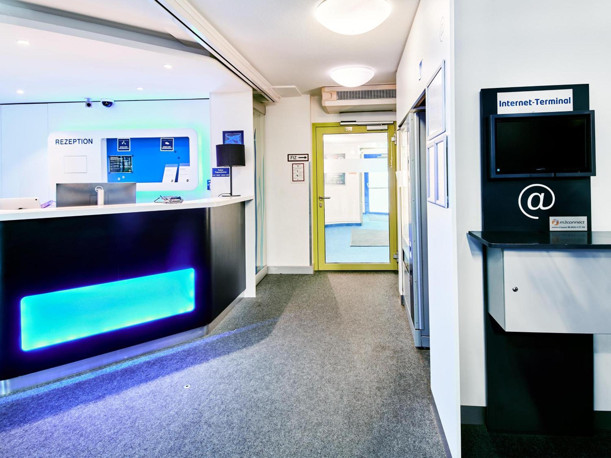 B&B Hotel Koeln-Marsdorf Экстерьер фото